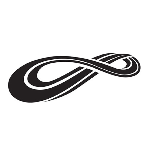 Meet your Posher, Mia Eternal - Picture 13 of 14